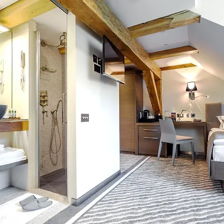 Michaelson Boutique & Bricola