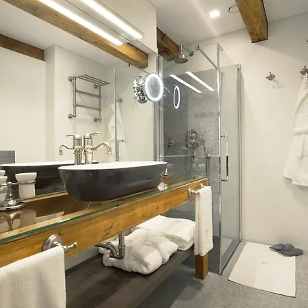 Michaelson Boutique & Bricola Hotel 4*
