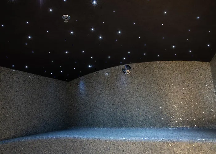 Michaelson Boutique & Bricola