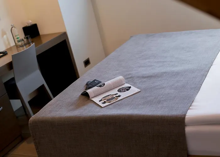 Michaelson Boutique & Bricola