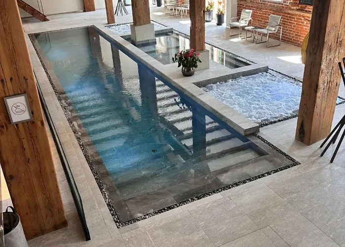 Michaelson Boutique & Bricola 4*