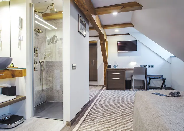 Michaelson Boutique & Bricola Klaipėda